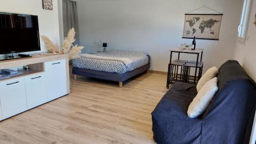 Tournon-sur-Rhone Apartment | Le studio du Doux