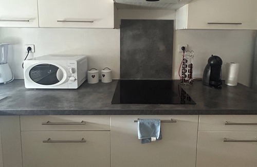 Mulhouse Apartment | Le suite des rêves est situé dans centre-ville,WiFi gratuit, parking, Netflix.