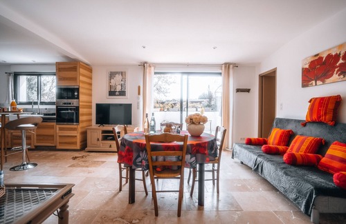 Saint-Paulet-de-Caisson Cottage | Le Titibu: Gîte and Spa between Ardèche and Provence, ideal for two