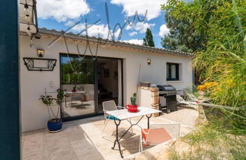 Saint-Paulet-de-Caisson Apartment | Le Titibu, Gîte et Spa entre Ardèche et Provence, Clim, BBQ, Netflix, classé 5 étoiles