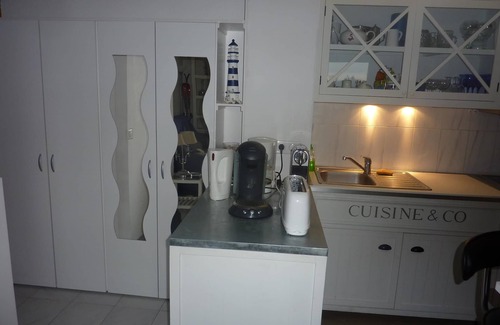 Le Trayas Apartment | Le Trayas apartment in waterfront residence, sea view,