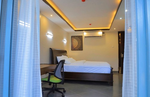 Arua Hotel | Le tsuba Grand Hotel