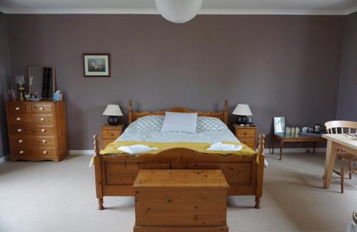 Saint-Yrieix-la-Perche Bed & Breakfast | Le Tulipier de la Serre