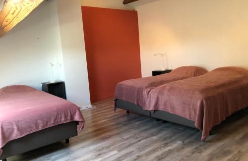 Beaumont House | Le Vél'Eau d'Heure