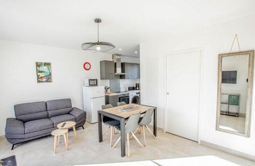 Les Mathes House | LE VAISSEAU Maison avec piscine/parking/wifi/plages 5kms