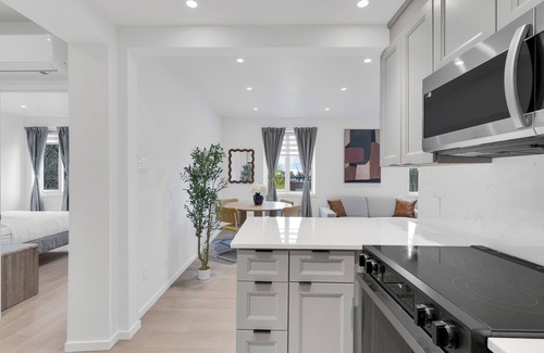 Cote-Des-Neiges—Notre-Dame-De-Grace Apartment | Le Victoria MidTown Montreal