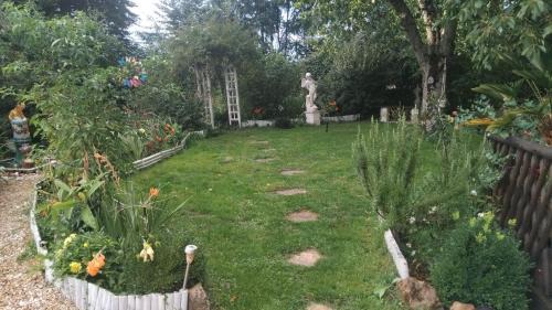 Ervauville House | LE VIEIL HERMITAGE