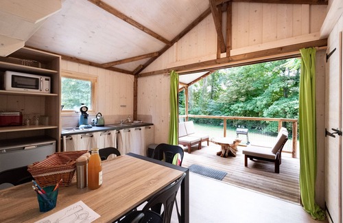 Bar-sur-Aube RV Rental | Le Village de la Champagne - Slowmoov