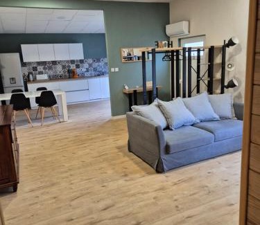 Novillard Apartment | Le vinaurol