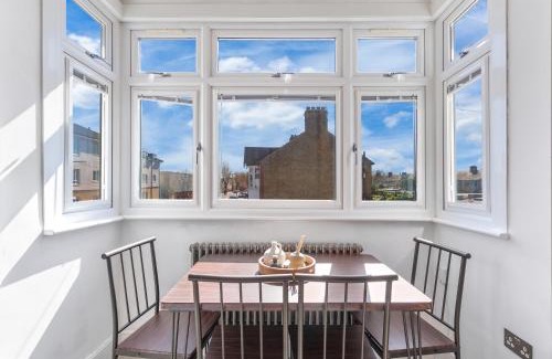 Lea Bridge Apartment | Lea Bridge Residence