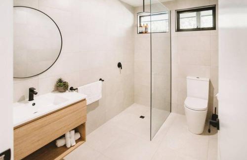 Benalla West House | Leafy Retreat - Benalla