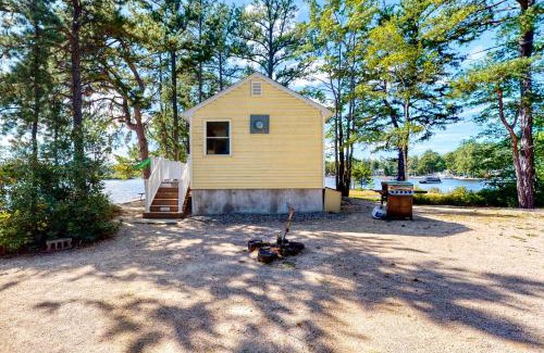 The Bays House | Leavitt Road Cottages