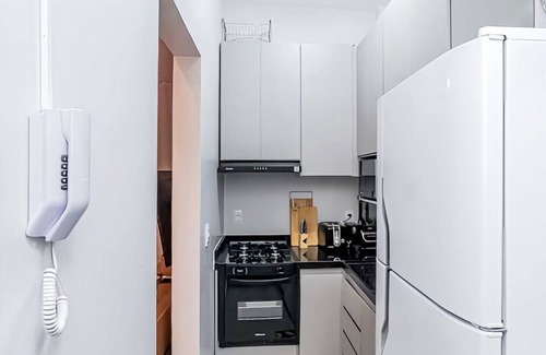 Leblon Apartment | Leblon Central Location Newly Renovated