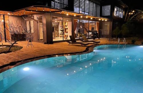 Soc Son Villa | LEE & Sau Sau Garden - Venuestay