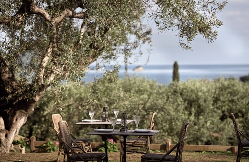 Porto Koukla Apartment | Leedas Junior Suite