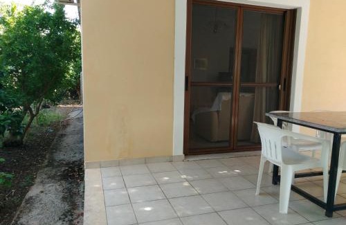 Tsoukaladhes House | Lefkas house with garden