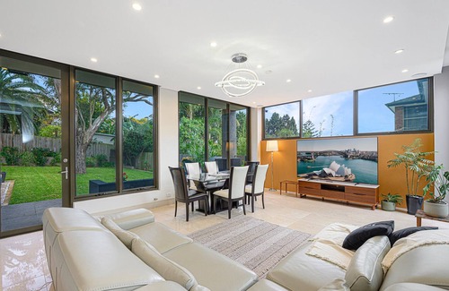 Ryde House | ★ Legend in Putney★ Pool & Waterview ★ Garden★ Super convenient Location★