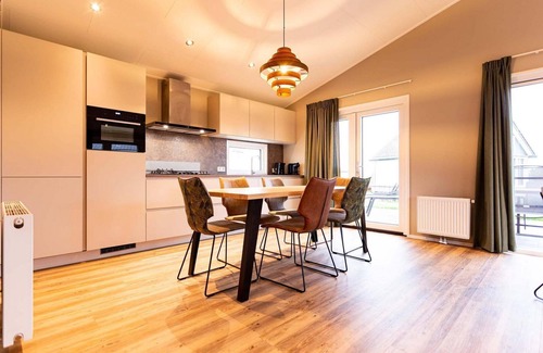 Avenhorn Ski Chalet | ✓ Leijhoeve at Park Westerkogge ✓ Holiday home for 5 people ✓ Located in Berkhout (North Holland) ✓ Waterfront holiday resort ✓ Book directly at the resort