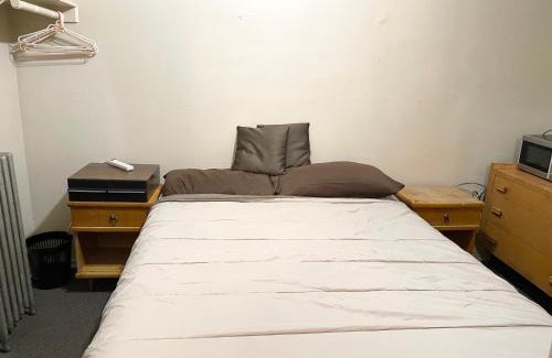 Ponoka Hotel | Leland Hotel