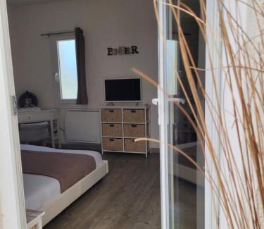 Malves-en-Minervois Bed & Breakfast | LeMasBlanc, Chambre d'hôtes & jacuzzi privé, au calme, 15min de Carcassonne
