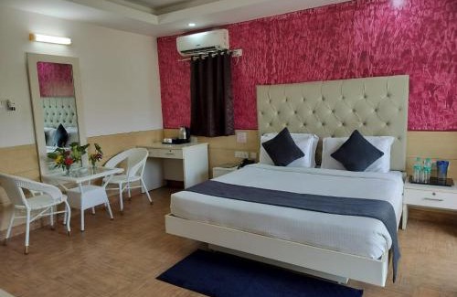 Dhikuli Hotel | Lemonwood Riverside Premium Resort