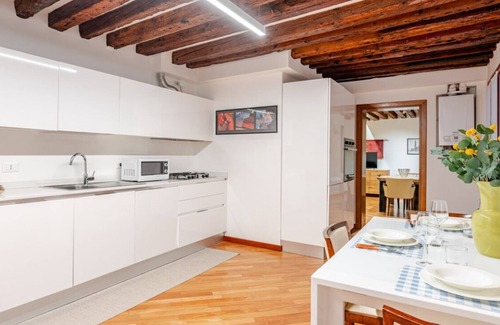 San Marco Apartment | Leon 1014 #027042-LOC-02923