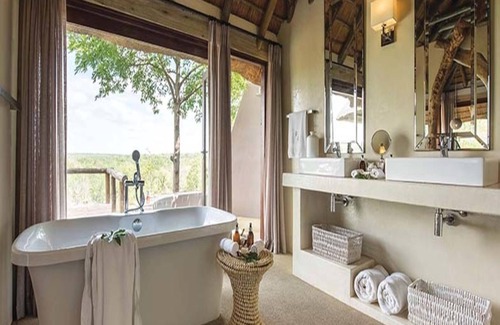 Thorny Bush Game Reserve Cabin | Leopard Hills