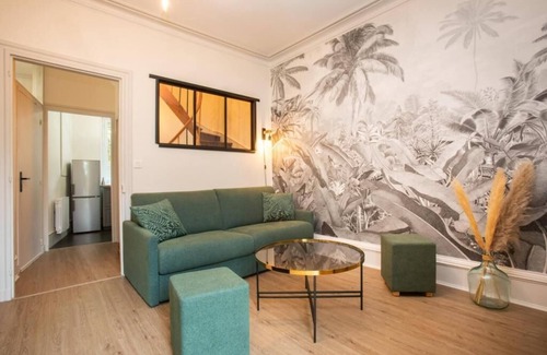 Perigueux Apartment | Les Arènes: Perfect for Families, Near City Hall