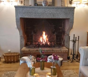 Saint-Georges-Haute-Ville Bed & Breakfast | Les Bessonnes