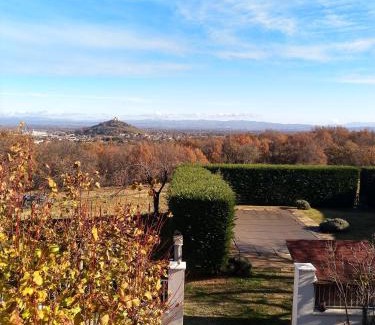 Saint-Georges-Haute-Ville Bed & Breakfast | Les Bessonnes