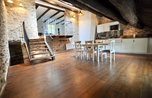 Riols Cottage | Les Cathares - huge, stylish, family friendly gite with heated pool, playground and terraces