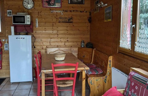 Saint-Floret Ski Chalet | Les chalets de La vigne grande, LE CHAMAROUXLocated in a peaceful green setting