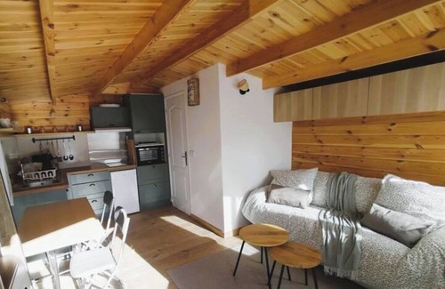 Eourres Ski Chalet | Les chalets perchés, a cosy nest for wilderness lovers