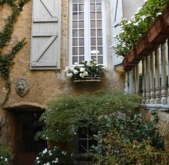 Lectoure Bed & Breakfast | Les Chambres de L'Horloge