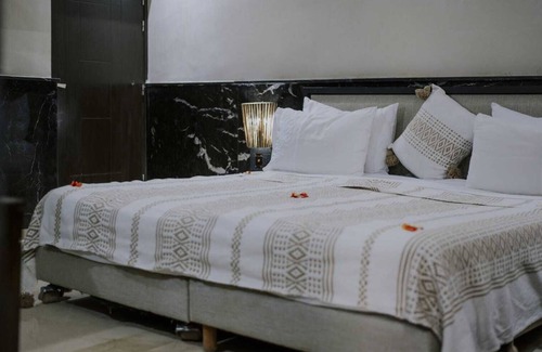 Assouel House | Les Deux Palmiers Chambres , un Endroit Pour Faire la Fête à Marrakech