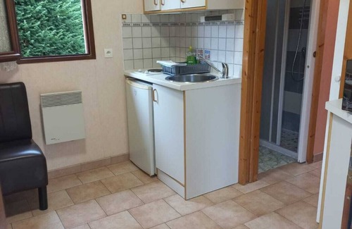 Saint-Georges-d'Esperanche House | Les Jardins du Castel Gites Annick et Jean Paul Appartement 5