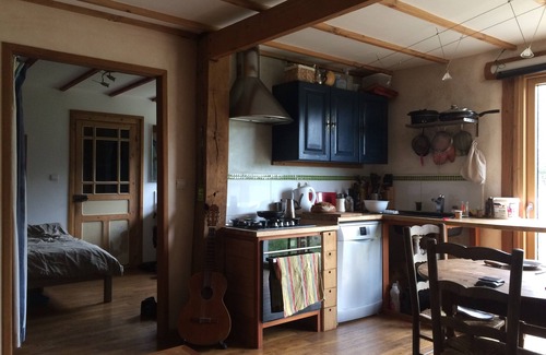 Treffiagat House | Les gîtes de Toul car bras. yellow gîte