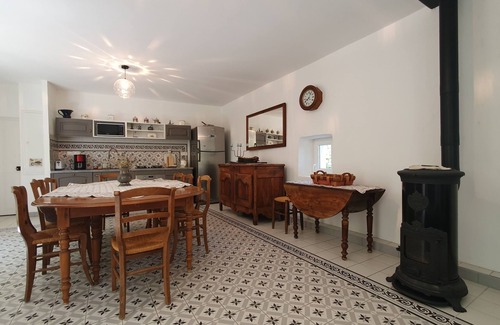 Rochemaure House | Les Genêts Bleus: Ancient charm in the heart of the maquis