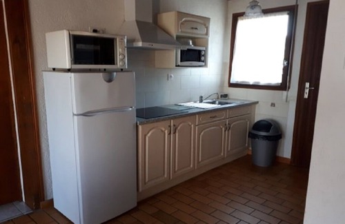 Eugenie-les-Bains Apartment | Les Genêts (T2 ground floor) with swimming pool