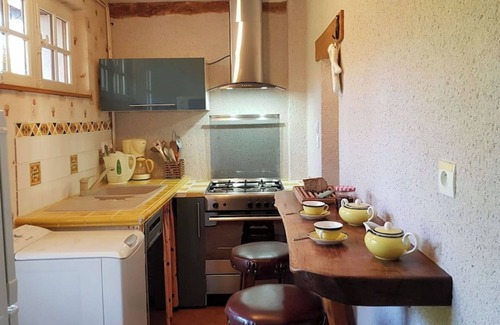 Crouy-sur-Cosson House | Les Glycines, self-catering cottage on a 15-hectare wooded estate