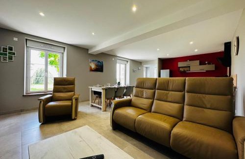 Mosnes House | Les Guernazelles