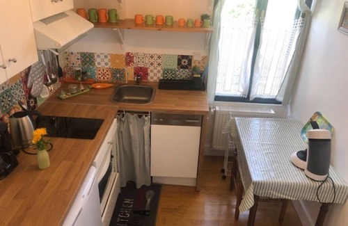 Amiens Apartment | Les Hortensias, a duplex steeped in authenticity, a 20-minute walk from Amiens train station.