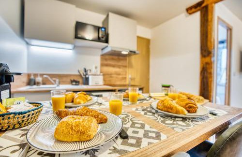 Banassac Apartment | Les Hourtous Netflix Wi-Fi Fibre Terasse 4 pers