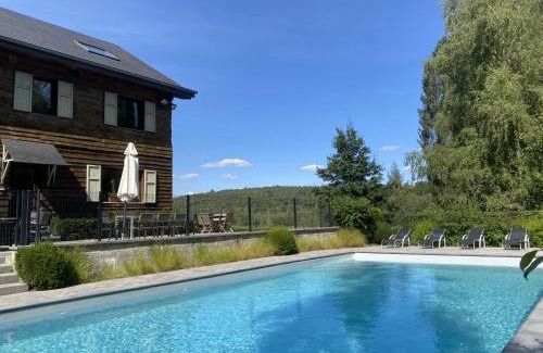 Lorcy House | Les Iris - Gîte Tout Confort au Cœur de la Nature