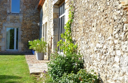 Saint-Laurent-des-Batons House | Les Jaunies, magnificent farmhouse completely renovated for 20 beds.