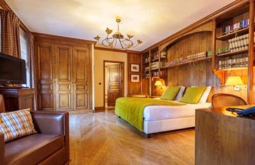 Ville Haute Hotel | Les Jardins d'Anaïs