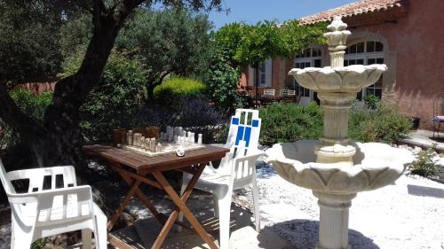Les Salles-sur-Verdon Bed & Breakfast | Les Jardins de l'Ermitage
