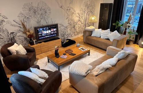 Lanvallay Apartment | Les libellules
