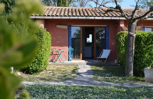 Saint-Dezery Apartment | Les Olivettes - Gite Blue love