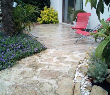 Saint-Xandre House | Les palmiers - Vacation Home